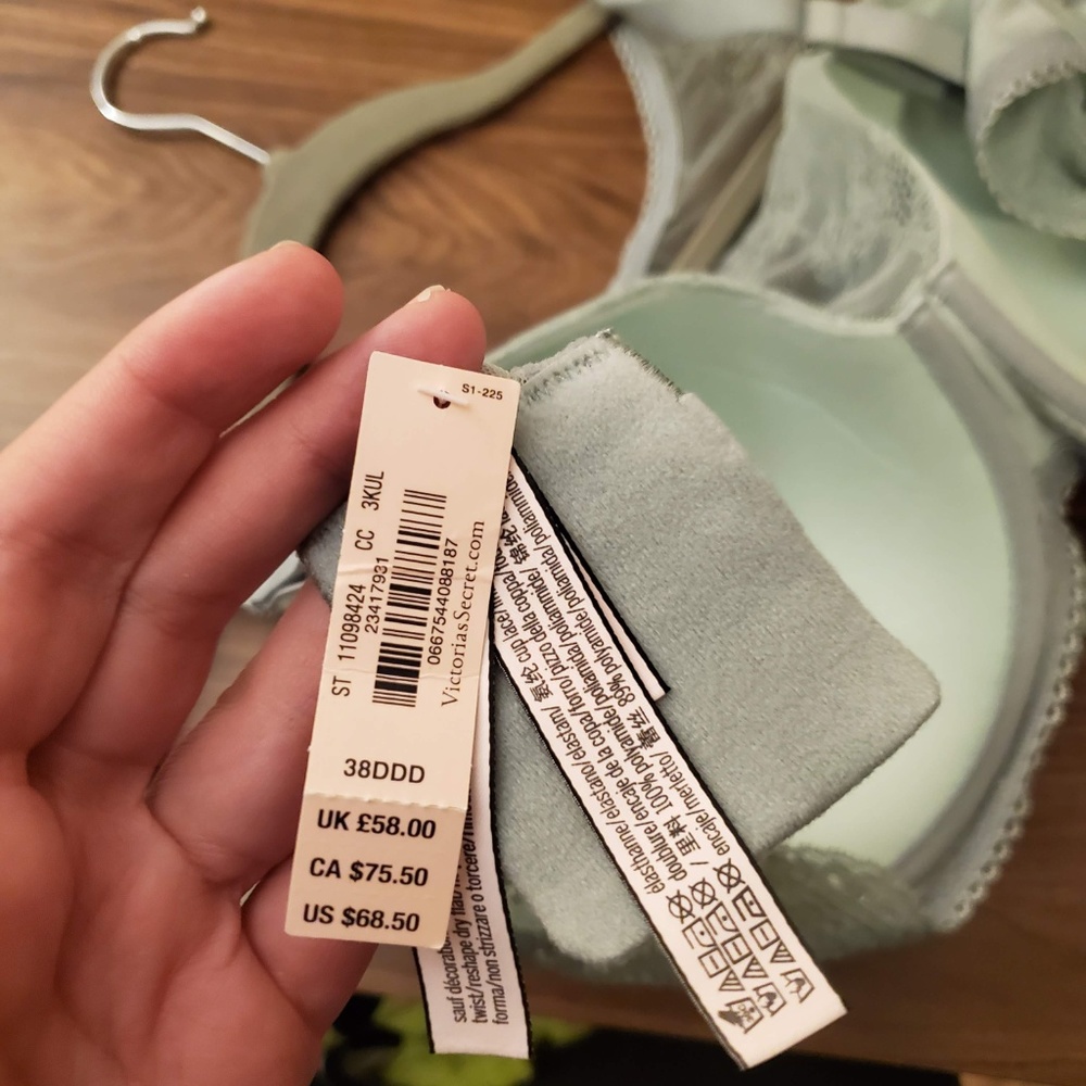 High Neck Bra - Picture 3 of 6